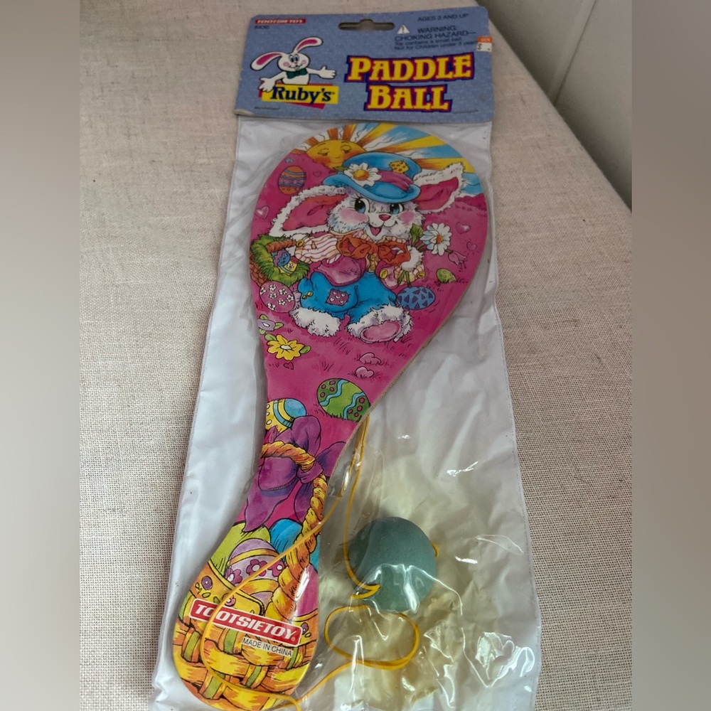 90s Ruby’s paddle ball Easter Bunny theme Tootsie Toys 1995 Strombecker kids toy